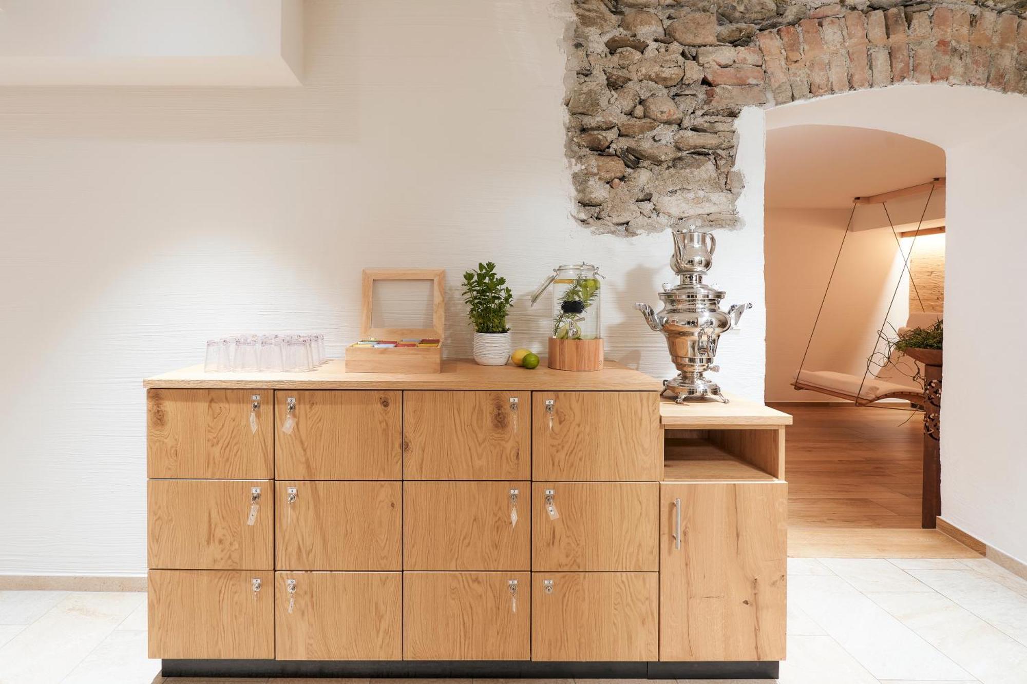 Adler Alpen Apartments Шрунс Экстерьер фото